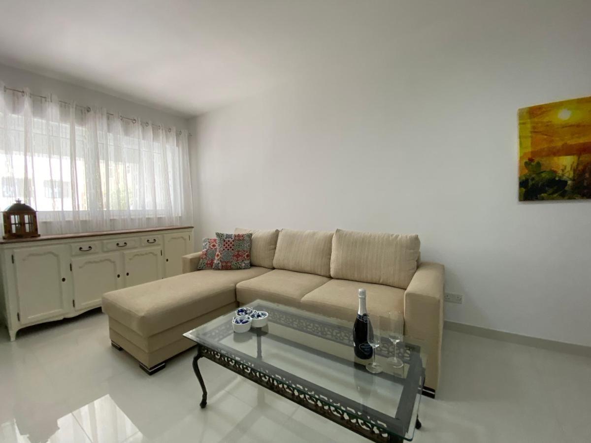 Sunshine Apartments Mellieha - Modern Three Bedroom Ground Floor Apartment With Yard Exterior photo